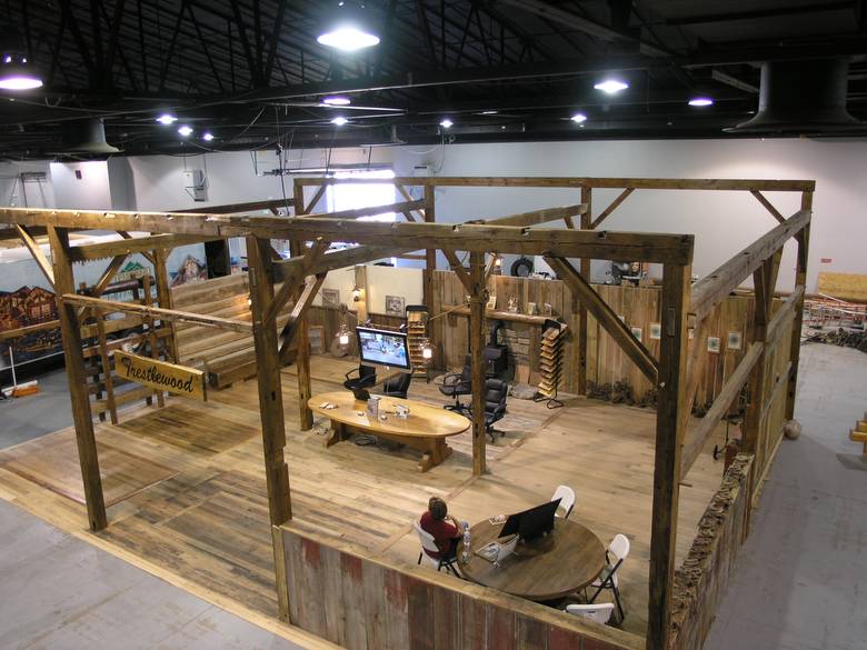 Denver Log and Timbe Frame Show / Trestlewoods "Barn Frame Booth"